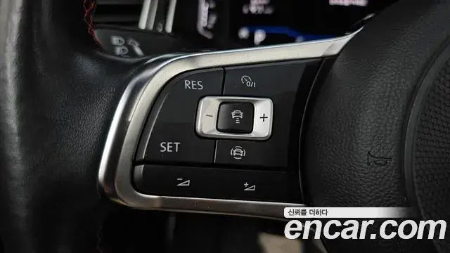 Volkswagen T-Roc 2021 — Şəkil 26/36