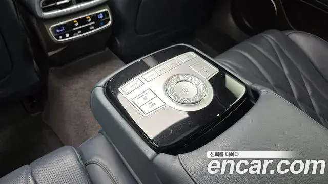 Genesis Electrified G80 2020 — Photo 17/20