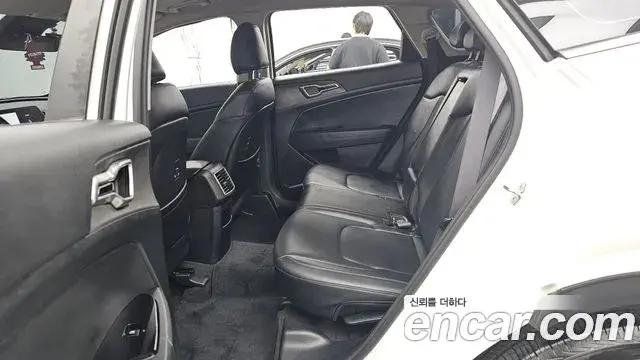 Kia Sportage 2021 — Şəkil 28/32