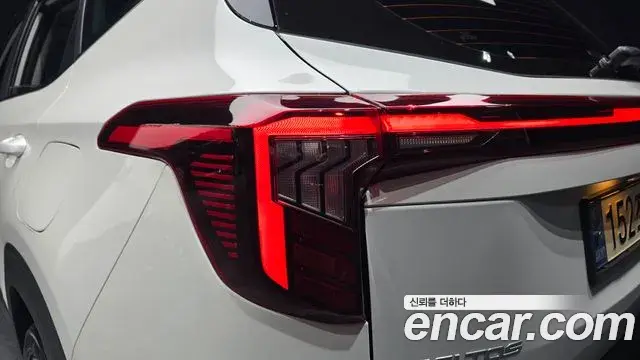 Kia Seltos 2022 — ფოტო 11/31