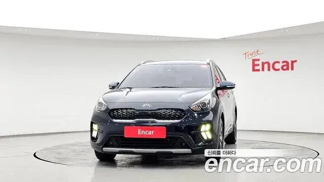 Kia Niro 2020 — Фото 3/20