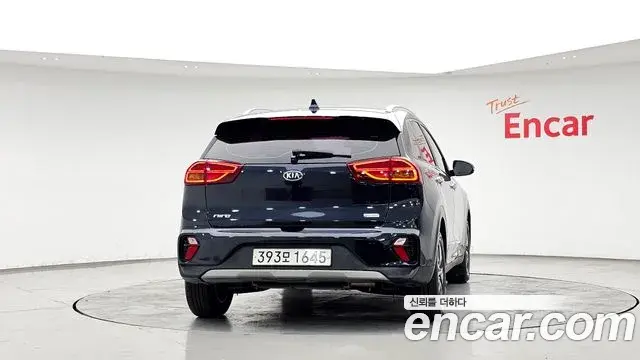 Kia Niro 2020 — Фото 4/20