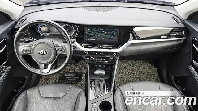 Kia Niro 2020 — Фото 7/20