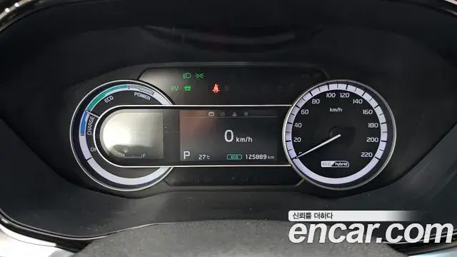 Kia Niro 2020 — Фото 8/20