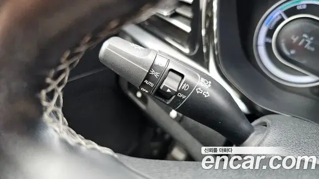 Kia Niro 2020 — Фото 17/20
