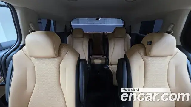 Kia Carnival 2021 — Фото 17/20