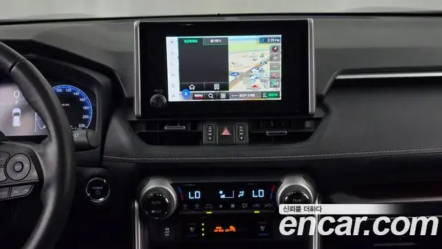 Toyota RAV4 2023 — Şəkil 13/20