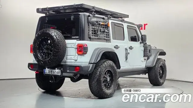 Jeep Wrangler 2024 — Фото 2/20