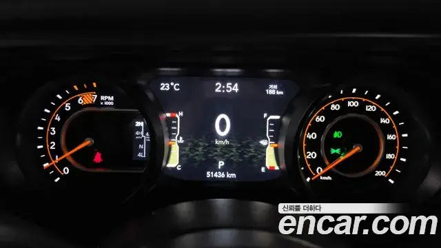 Jeep Wrangler 2024 — Фото 8/20