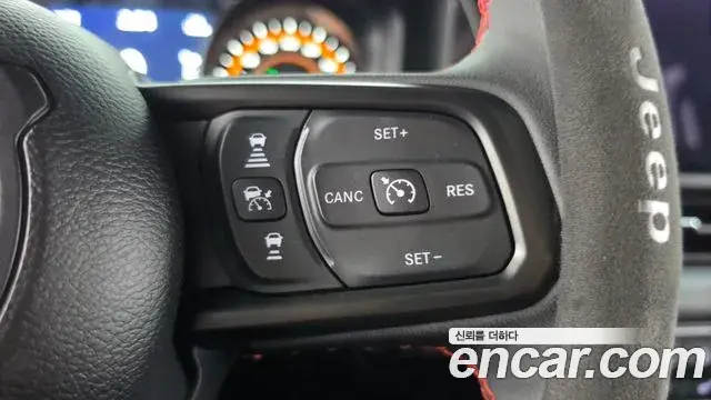 Jeep Wrangler 2024 — Фото 17/20