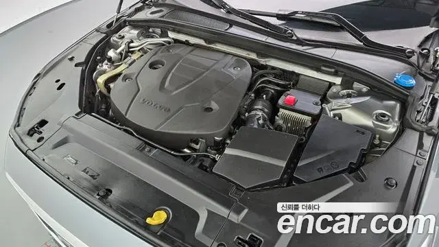 Volvo S90 2019 — Photo 12/36