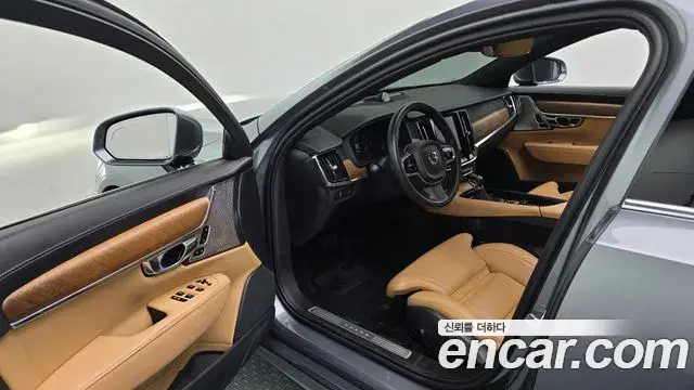 Volvo S90 2019 — Photo 11/36