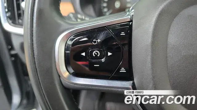 Volvo S90 2019 — Photo 13/36