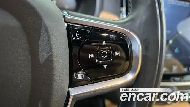 Volvo S90 2019 — Photo 15/36