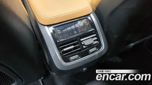 Volvo S90 2019 — Photo 24/36