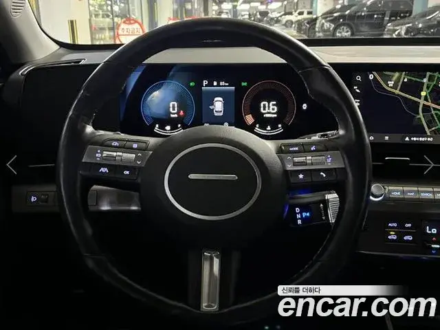 Hyundai Kona 2023 — Фото 10/18