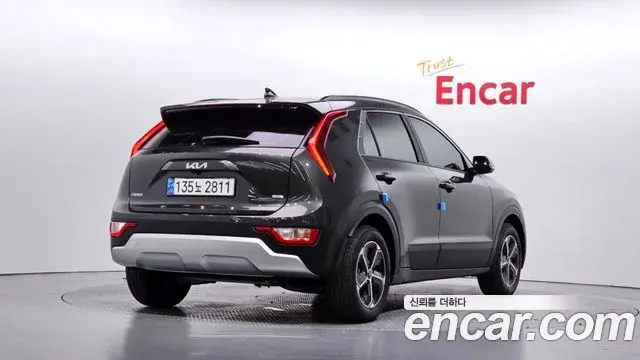 Kia Niro 2025 — Фото 2/20