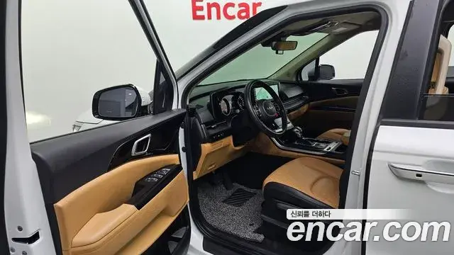 Kia Carnival 2022 — Photo 10/20