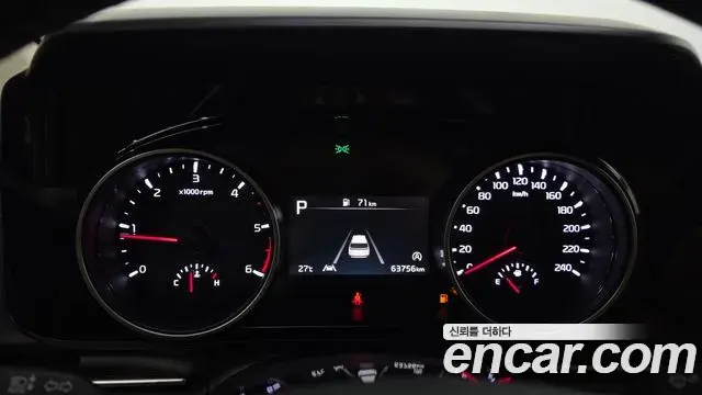 Kia Carnival 2023 — Фото 6/20