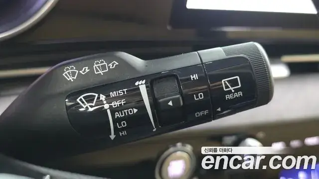 Kia Carnival 2023 — Фото 15/20