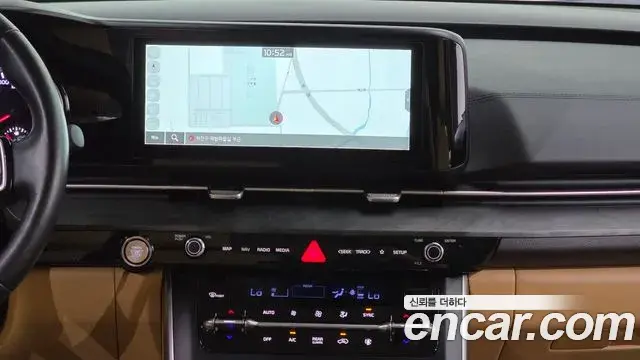 Kia Carnival 2023 — Фото 17/20