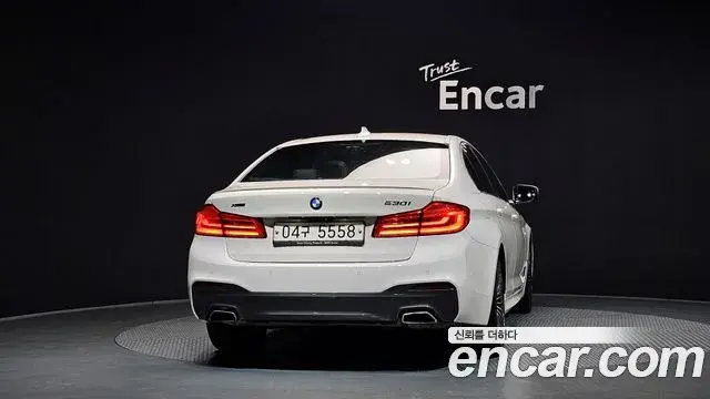 BMW 5 Series 2019 — Фото 4/20