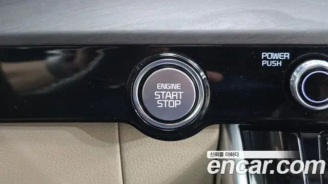 Kia Carnival 2022 — Фото 18/20