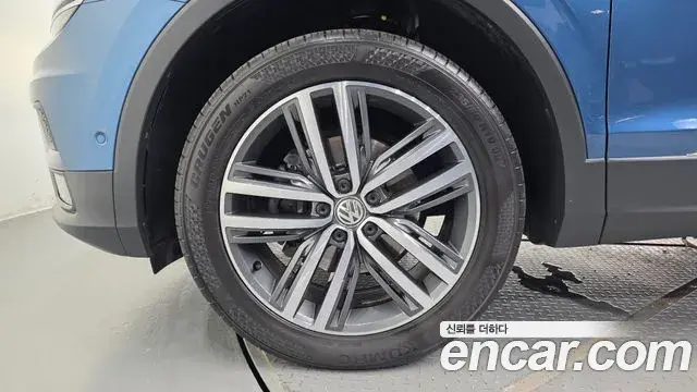 Volkswagen Tiguan Allspace 2020 — Photo 20/35