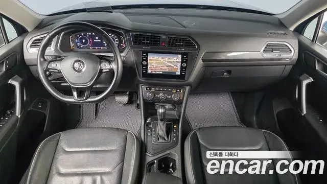 Volkswagen Tiguan Allspace 2020 — Photo 27/35