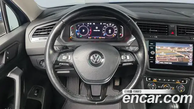 Volkswagen Tiguan Allspace 2020 — Photo 28/35