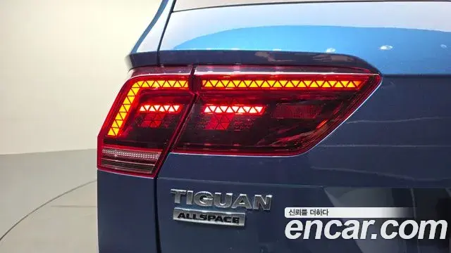 Volkswagen Tiguan Allspace 2020 — Photo 34/35