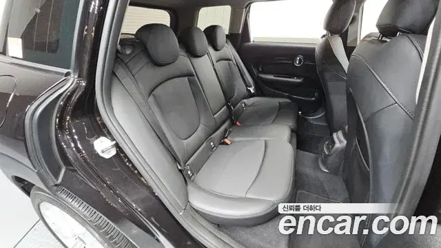 Mini Cooper Clubman 2021 — Photo 11/20