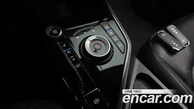 Kia Niro 2022 — Фото 9/20