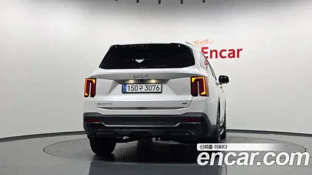 Kia Sorento 2023 — Şəkil 31/36