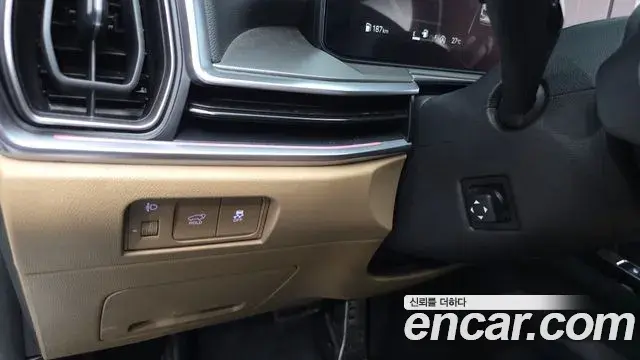 Kia Sorento 2023 — Şəkil 19/36