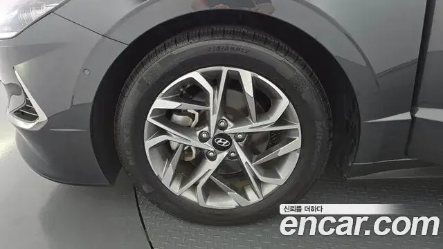 Hyundai Sonata 2021 — Фото 5/20