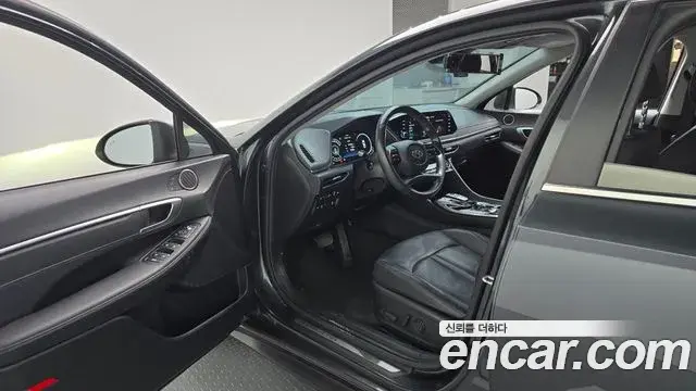 Hyundai Sonata 2021 — Фото 10/20