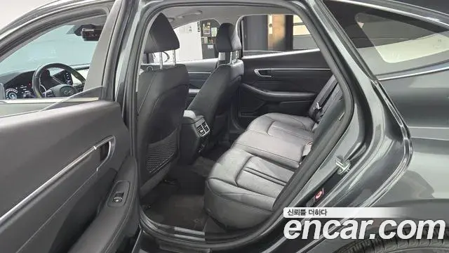 Hyundai Sonata 2021 — Фото 11/20