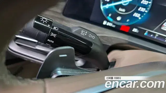 Kia K8 2022 — ფოტო 18/33