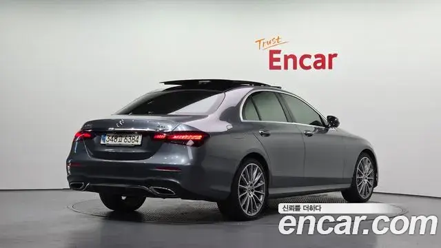 Mercedes-Benz E-Class 2021 — Фото 2/20