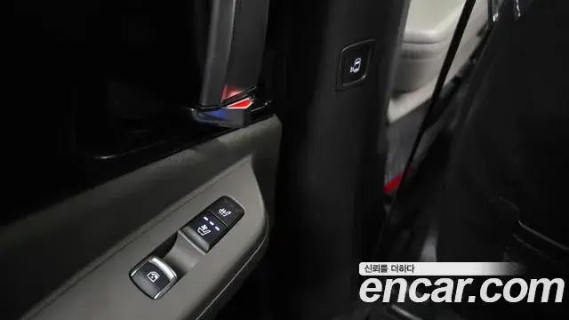 Kia Carnival 2024 — Şəkil 29/34