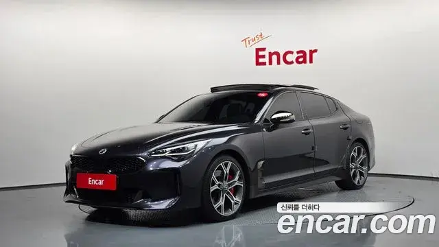Kia Stinger 2019 — Фото 1/20