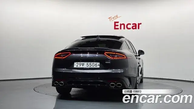 Kia Stinger 2019 — Фото 4/20