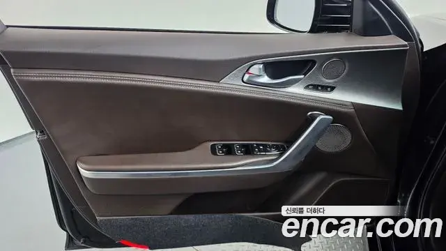 Kia Stinger 2019 — Şəkil 14/35