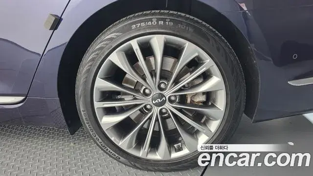 Kia The K9 2022 — Photo 26/41