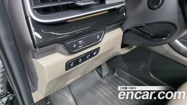 Kia Carnival 2025 — Фото 17/20