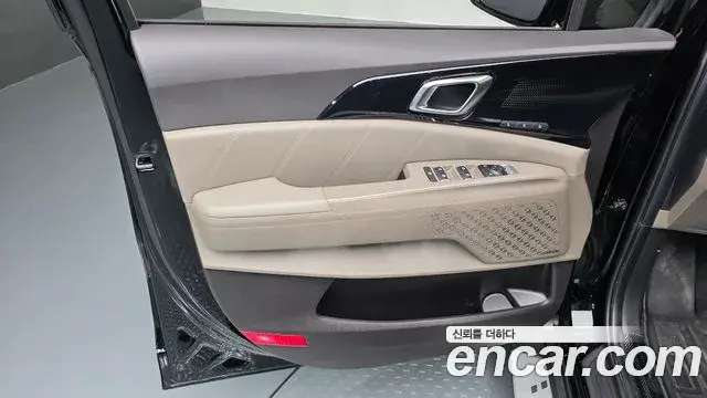 Kia Carnival 2025 — Şəkil 30/35