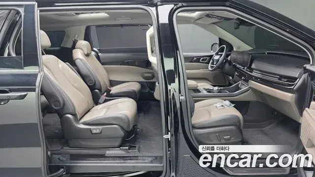 Kia Carnival 2025 — Şəkil 7/35