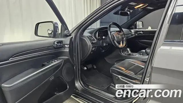 Jeep Grand Cherokee 2021 — Şəkil 4/20