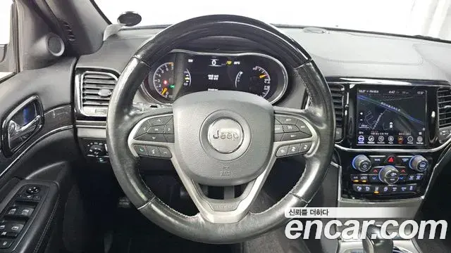 Jeep Grand Cherokee 2021 — Şəkil 15/20